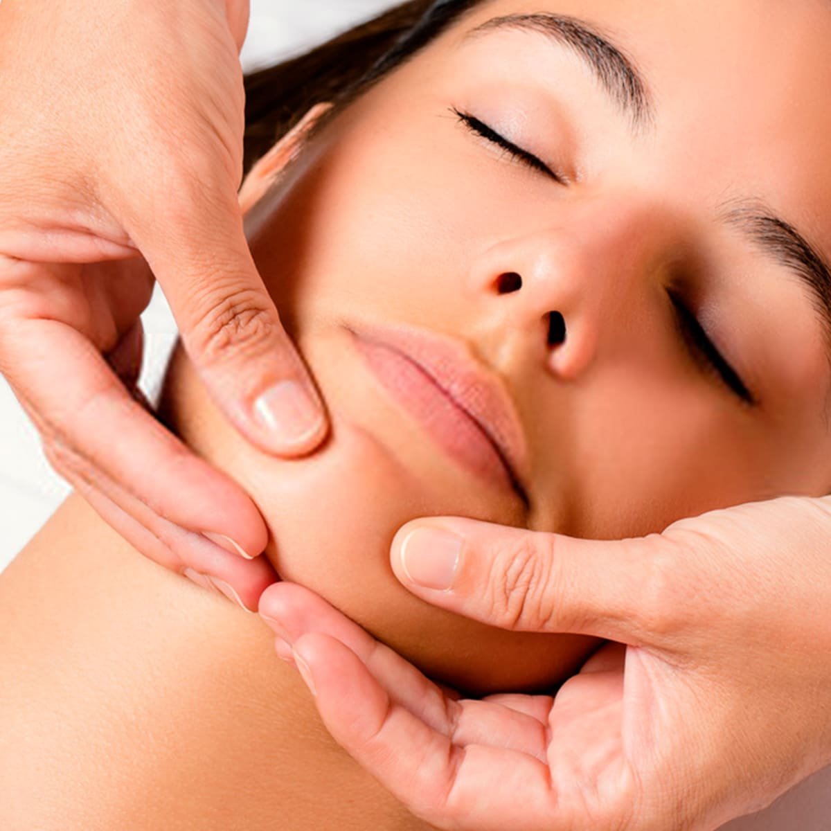 Lifting facial japonès o Massatge Kobido Estètica Navàs Mayka